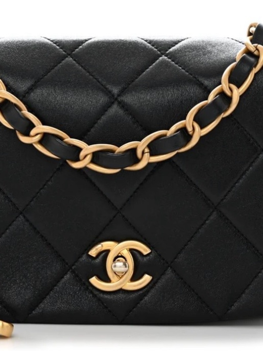 CHANEL Black Quilted Lambskin Shoulder Bag with Gold Chain